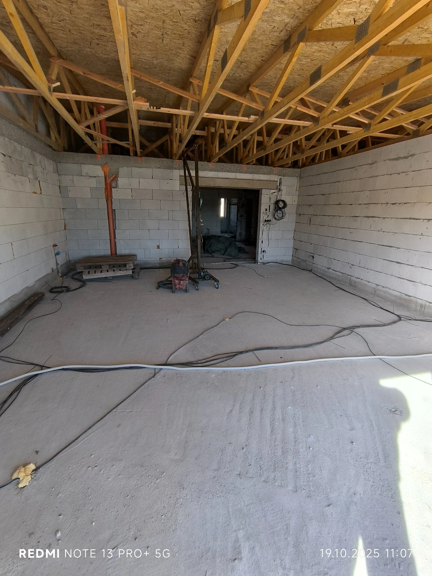 Hrubá stavba – krov a zděné konstrukce